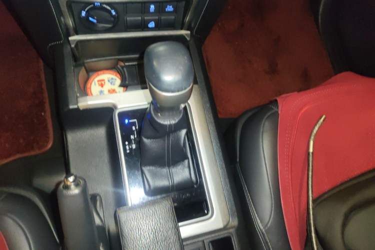 Used Toyota Prado 2019 3.5L Automatic TX-L Deluxe Edition Gear Lever