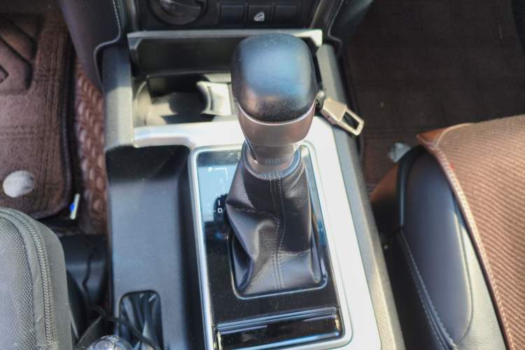 Used Toyota Prado 2019 3.5L Automatic TX-L Deluxe Edition with Rear-Mounted Spare Tire Gear Lever