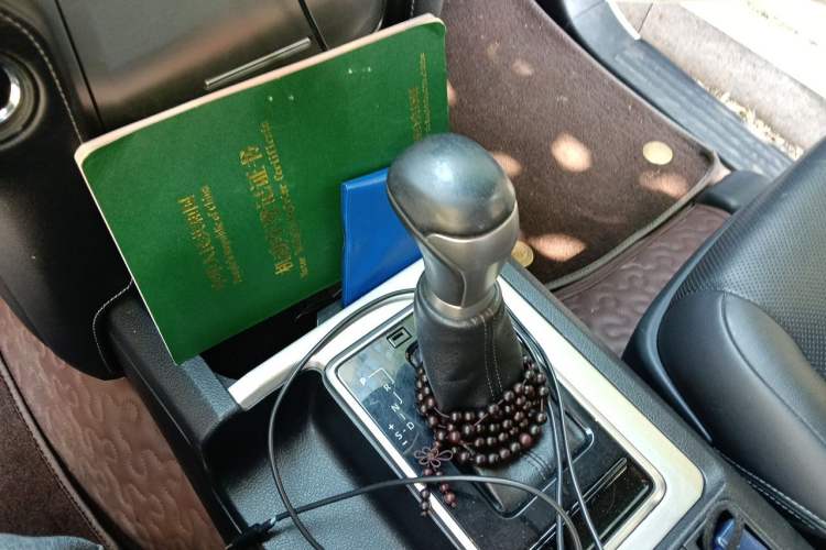 Used Toyota Prado 2019 3.5L Automatic TX-L Deluxe Edition Gear Lever