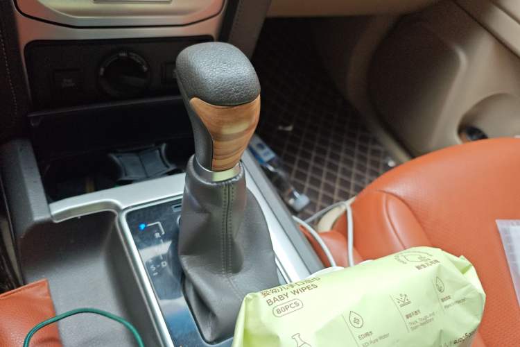 Used Toyota Prado 2019 2.7L TX-L Nine Air Systems External Mounting Sunroof – Middle East Gear Lever