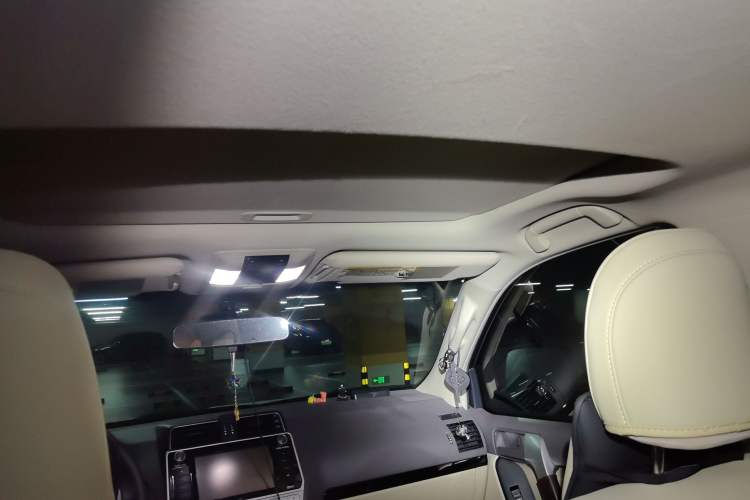 Used Toyota Prado 2019 4.0L TX-L Dual Fuel Sunroof 17-Inch Wheels Middle East Version Headliner