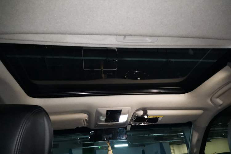 Used Toyota Prado 2019 3.5L Automatic TX-L Deluxe Edition with Rear-Mounted Spare Tire Headliner