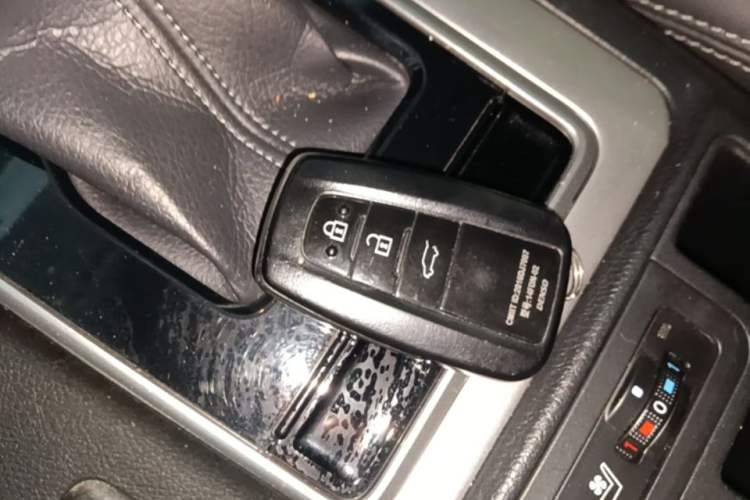 Used Toyota Prado 2019 3.5L Automatic TX-L Deluxe Edition Interior 1