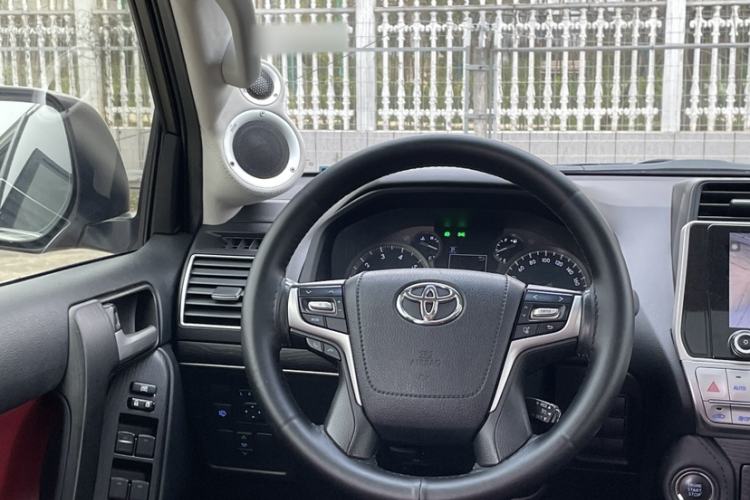 Used Toyota Prado 2019 3.5L Automatic TX-L Deluxe Edition with Rear-Mounted Spare Tire Interior 11