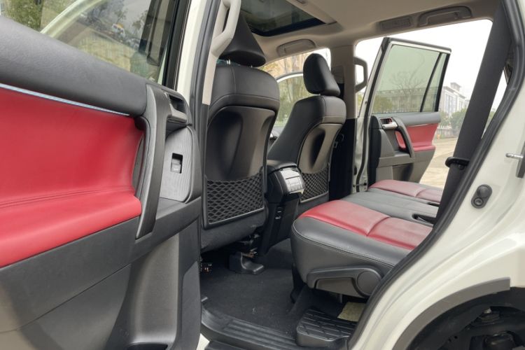 Used Toyota Prado 2019 3.5L Automatic TX-L Deluxe Edition with Rear-Mounted Spare Tire Interior 12