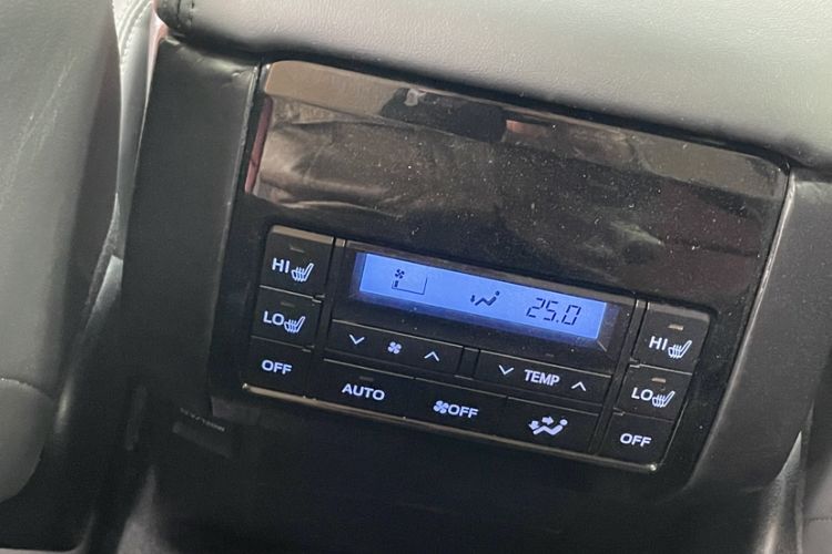 Used Toyota Prado 2019 3.5L Automatic TX-L Deluxe Edition with Rear-Mounted Spare Tire Interior 2