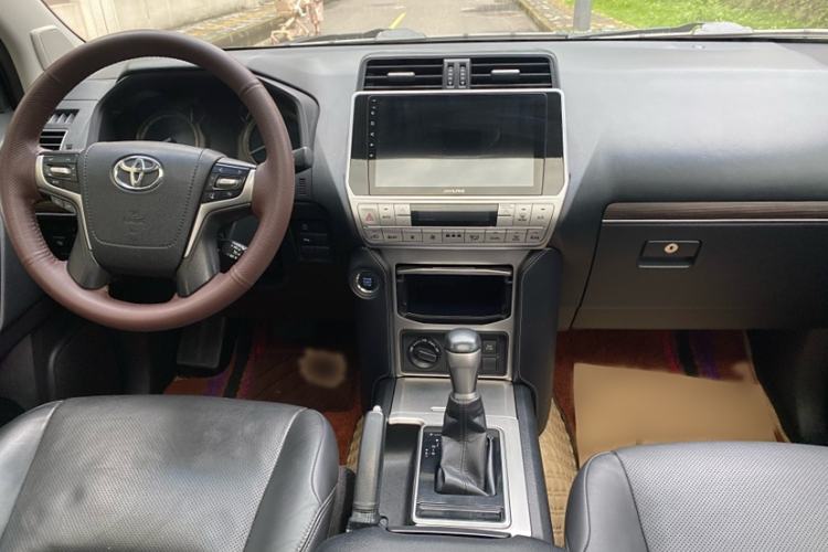 Used Toyota Prado 2019 3.5L Automatic TX-L Deluxe Edition Interior 3