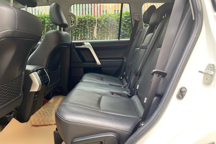 Used Toyota Prado 2019 3.5L Automatic TX-L Deluxe Edition Interior 6