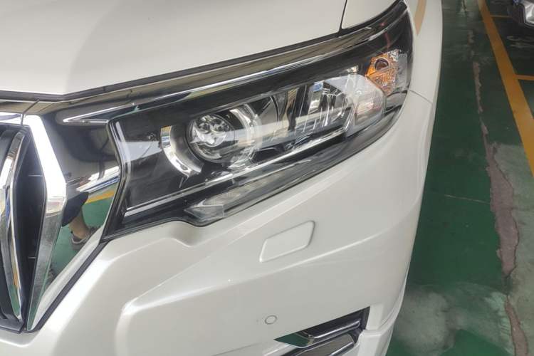 Used Toyota Prado 2019 3.5L Automatic TX-L Deluxe Edition with Rear-Mounted Spare Tire Left Front Headlight