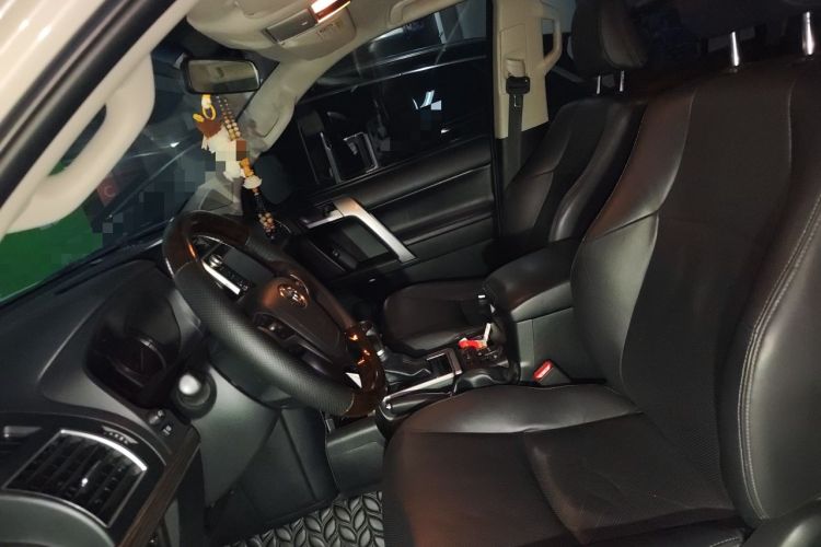 Used Toyota Prado 2019 3.5L Automatic TX-L Deluxe Edition with Rear-Mounted Spare Tire Left Front Seat