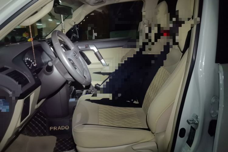 Used Toyota Prado 2019 4.0L TX-L Dual Fuel Sunroof 17-Inch Wheels Middle East Version Left Front Seat
