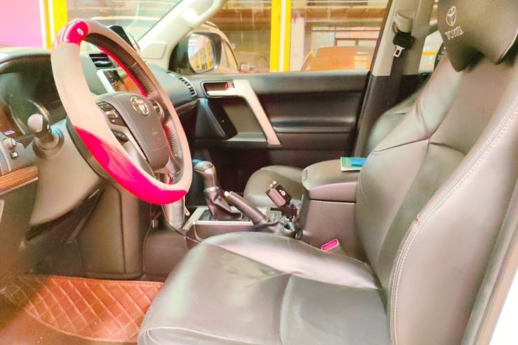 Used Toyota Prado 2019 3.5L Automatic TX-L Deluxe Edition with Rear-Mounted Spare Tire Left Front Seat