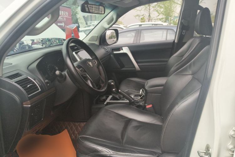 Used Toyota Prado 2019 3.5L Automatic TX-L Deluxe Edition with Rear-Mounted Spare Tire Left Front Seat