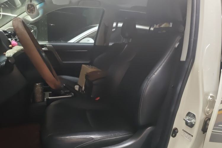 Used Toyota Prado 2019 3.5L Automatic TX-L Deluxe Edition with Rear-Mounted Spare Tire Left Front Seat