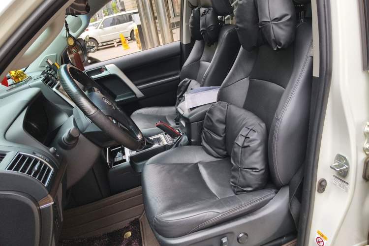 Used Toyota Prado 2019 3.5L Automatic TX-L Deluxe Edition with Rear-Mounted Spare Tire Left Front Seat
