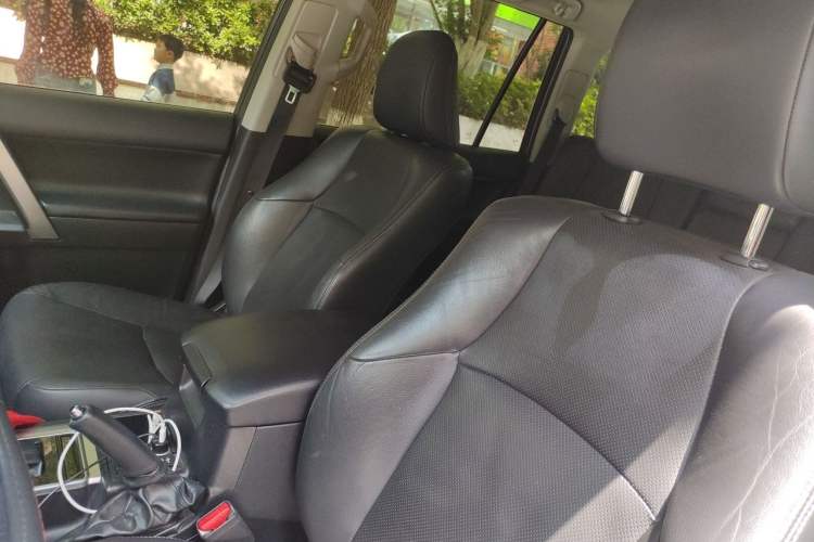 Used Toyota Prado 2019 3.5L Automatic TX-L Deluxe Edition with Rear-Mounted Spare Tire Left Front Seat