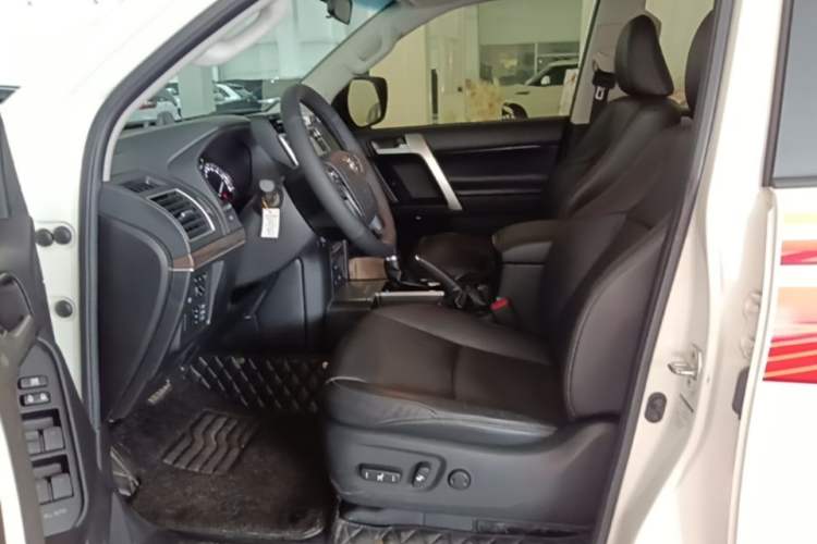 Used Toyota Prado 2019 3.5L Automatic TX-L Deluxe Edition Left Front Seat