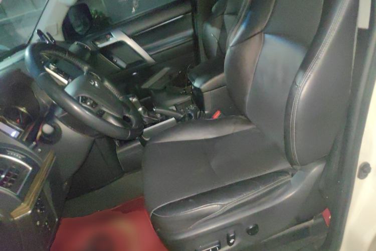 Used Toyota Prado 2019 3.5L Automatic TX-L Deluxe Edition with Rear-Mounted Spare Tire Left Front Seat