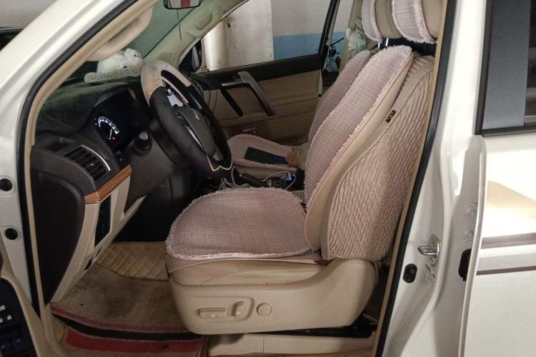 Used Toyota Prado 2019 3.5L Automatic TX-L Deluxe Edition with Rear-Mounted Spare Tire Left Front Seat