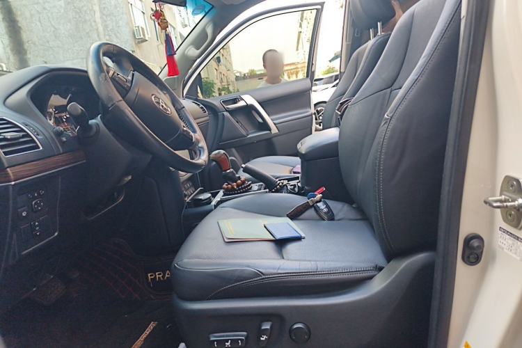 Used Toyota Prado 2019 3.5L Automatic TX-L Deluxe Edition with Rear-Mounted Spare Tire Left Front Seat