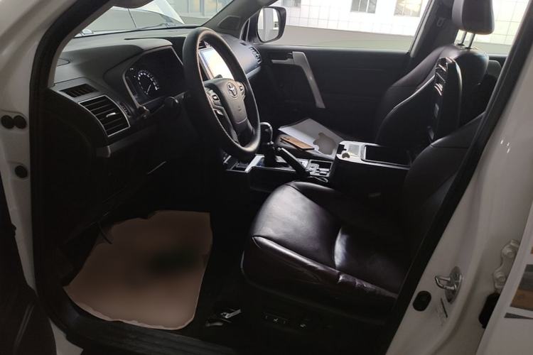 Used Toyota Prado 2019 3.5L Automatic TX-L Deluxe Edition with Rear-Mounted Spare Tire Left Front Seat