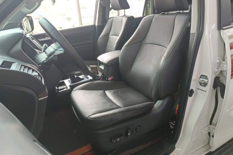 Used Toyota Prado 2019 3.5L Automatic TX-L Deluxe Edition Left Front Seat