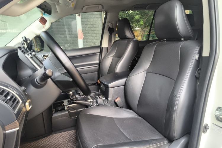 Used Toyota Prado 2019 3.5L Automatic TX-L Deluxe Edition with Rear-Mounted Spare Tire Left Front Seat