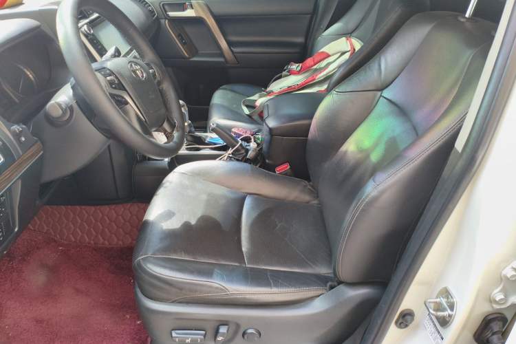 Used Toyota Prado 2019 3.5L Automatic TX-L Deluxe Edition with Rear-Mounted Spare Tire Left Front Seat