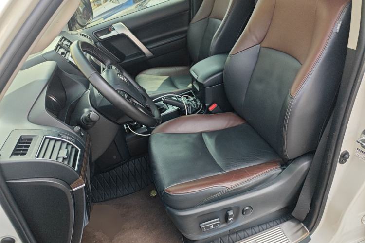 Used Toyota Prado 2019 3.5L Automatic TX-L Deluxe Edition with Rear-Mounted Spare Tire Left Front Seat