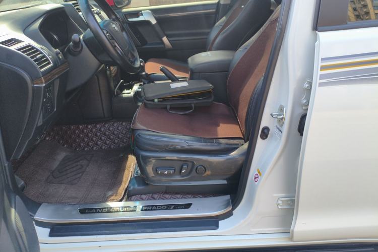 Used Toyota Prado 2019 3.5L Automatic TX-L Deluxe Edition with Rear-Mounted Spare Tire Left Front Seat