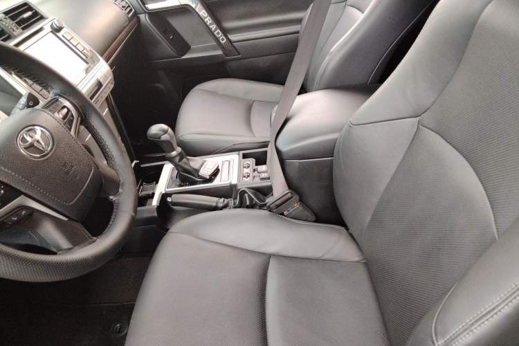 Used Toyota Prado 2019 3.5L Automatic TX-L Deluxe Edition with Rear-Mounted Spare Tire Left Front Seat