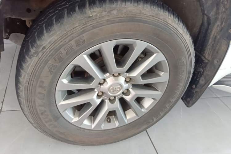 Used Toyota Prado 2019 3.5L Automatic TX-L Deluxe Edition Left Front Wheel Hub
