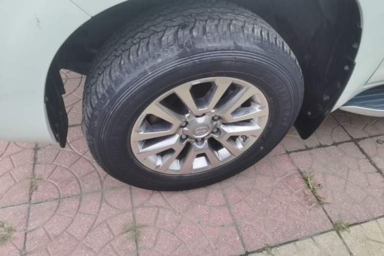 Used Toyota Prado 2019 3.5L Automatic TX-L Deluxe Edition Left Front Wheel Hub