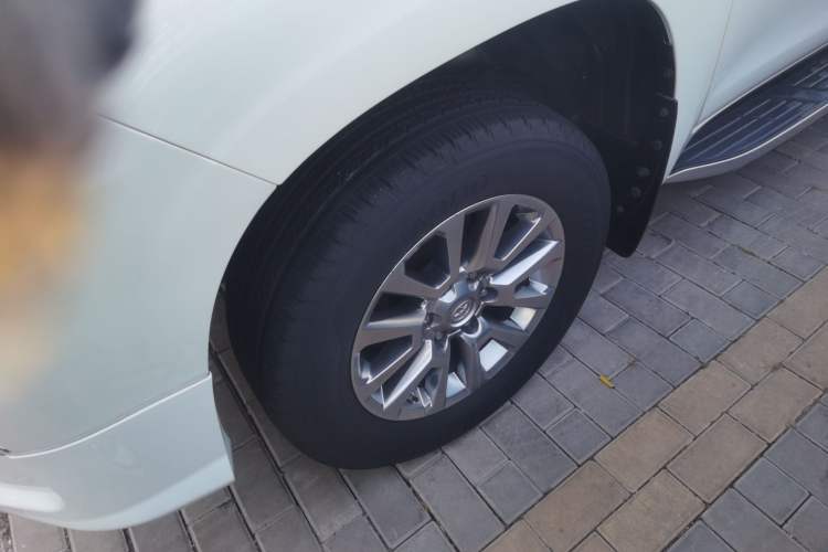 Used Toyota Prado 2019 3.5L Automatic TX-L Deluxe Edition Left Front Wheel Hub