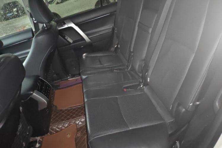Used Toyota Prado 2019 3.5L Automatic TX-L Deluxe Edition with Rear-Mounted Spare Tire Left Rear Seat
