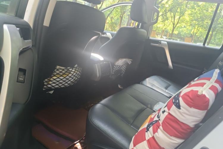 Used Toyota Prado 2019 3.5L Automatic TX-L Deluxe Edition with Rear-Mounted Spare Tire Left Rear Seat