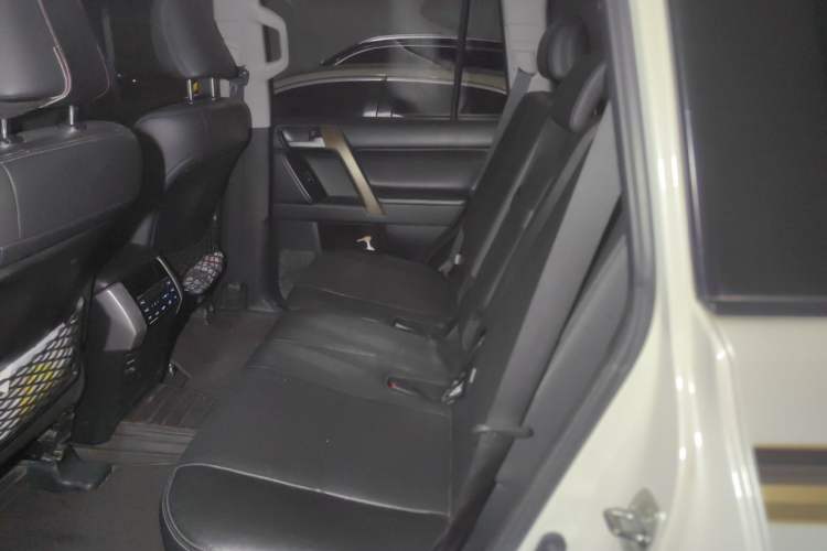 Used Toyota Prado 2019 3.5L Automatic TX-L Deluxe Edition with Rear-Mounted Spare Tire Left Rear Seat