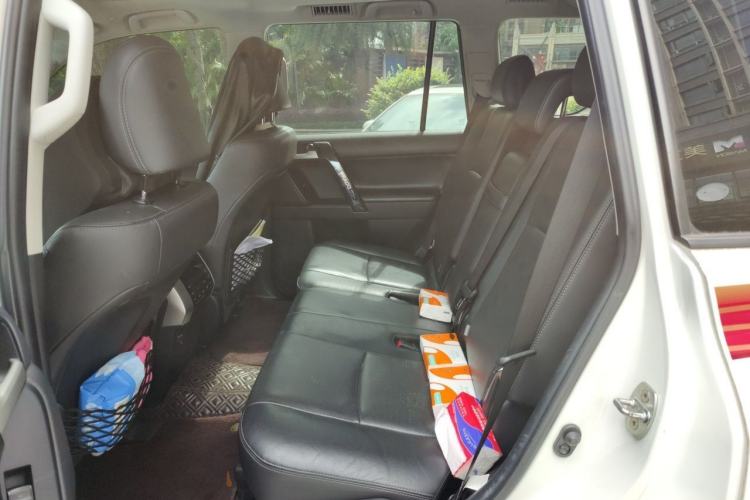 Used Toyota Prado 2019 3.5L Automatic TX-L Deluxe Edition with Rear-Mounted Spare Tire Left Rear Seat