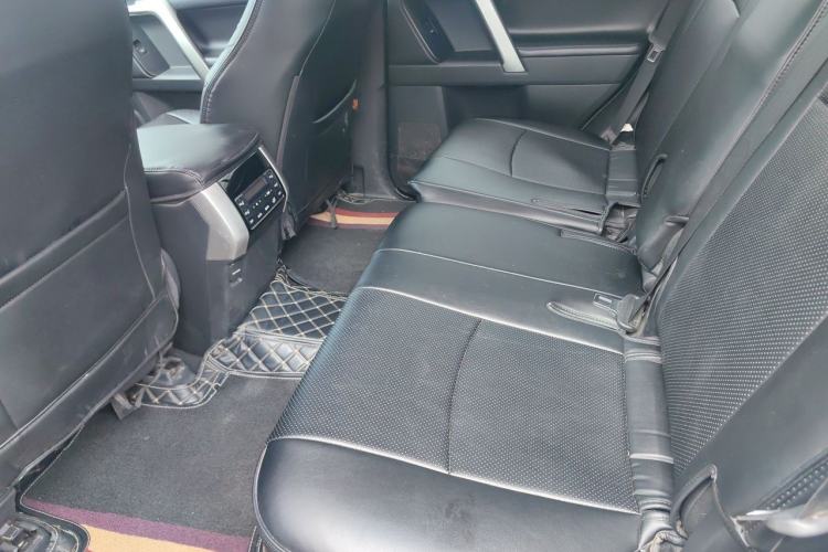 Used Toyota Prado 2019 3.5L Automatic TX-L Deluxe Edition with Rear-Mounted Spare Tire Left Rear Seat
