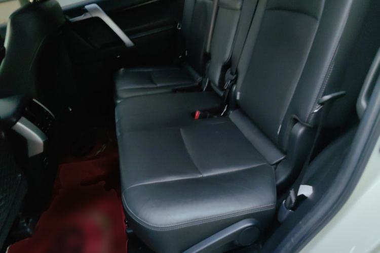Used Toyota Prado 2019 3.5L Automatic TX-L Deluxe Edition with Rear-Mounted Spare Tire Left Rear Seat
