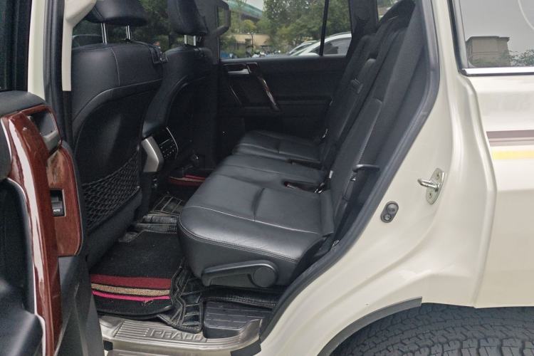 Used Toyota Prado 2019 3.5L Automatic TX-L Deluxe Edition with Rear-Mounted Spare Tire Left Rear Seat