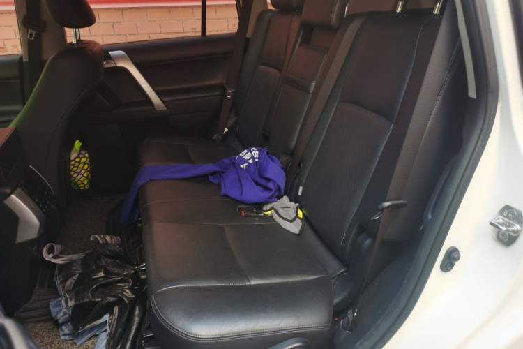 Used Toyota Prado 2019 3.5L Automatic TX-L Deluxe Edition with Rear-Mounted Spare Tire Left Rear Seat