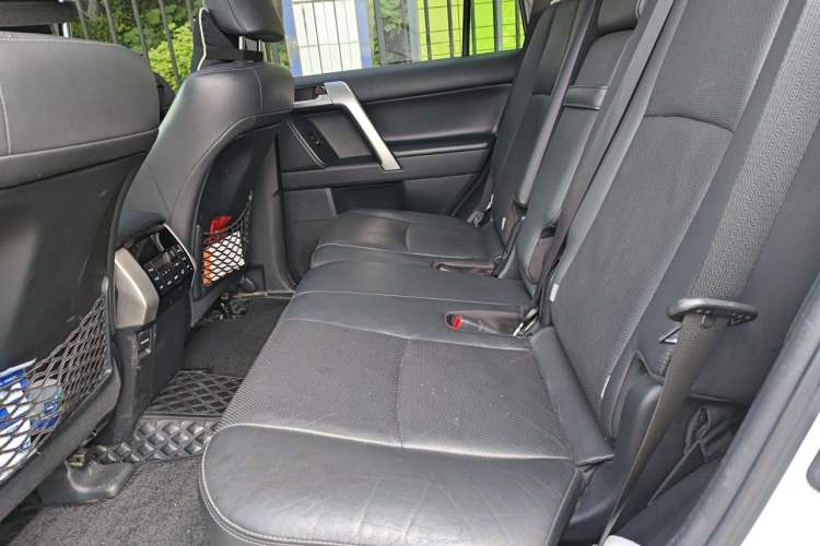 Used Toyota Prado 2019 3.5L Automatic TX-L Deluxe Edition with Rear-Mounted Spare Tire Left Rear Seat