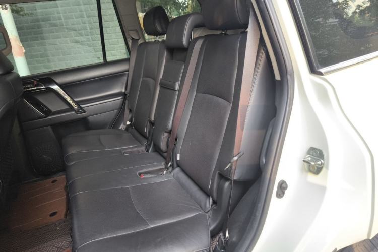 Used Toyota Prado 2019 3.5L Automatic TX-L Deluxe Edition with Rear-Mounted Spare Tire Left Rear Seat