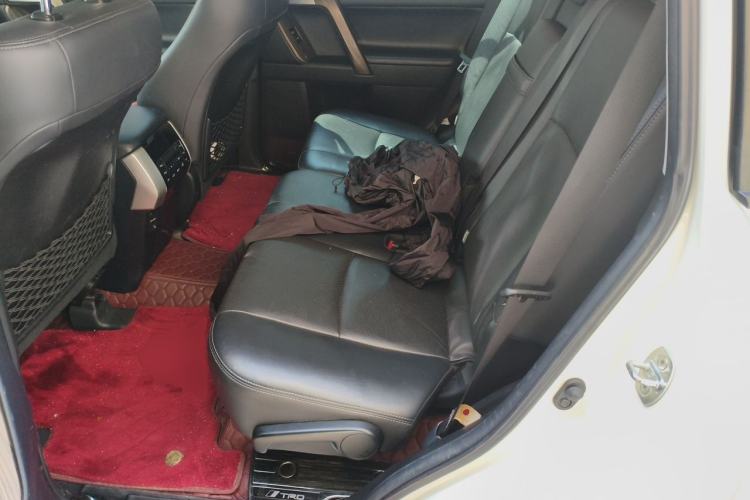 Used Toyota Prado 2019 3.5L Automatic TX-L Deluxe Edition with Rear-Mounted Spare Tire Left Rear Seat