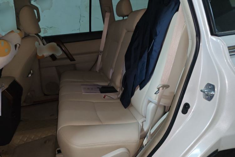 Used Toyota Prado 2019 4.0L GX-R Dubai Edition – Middle East Left Rear Seat