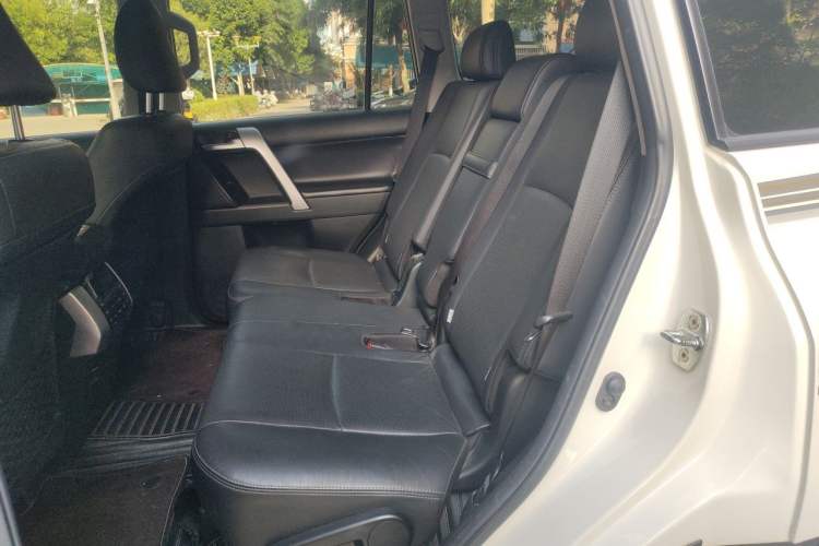 Used Toyota Prado 2019 3.5L Automatic TX-L Deluxe Edition with Rear-Mounted Spare Tire Left Rear Seat