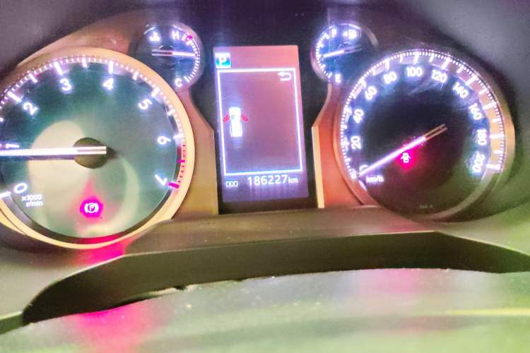 Used Toyota Prado 2019 3.5L Automatic TX-L Deluxe Edition with Rear-Mounted Spare Tire Odometer Close Up