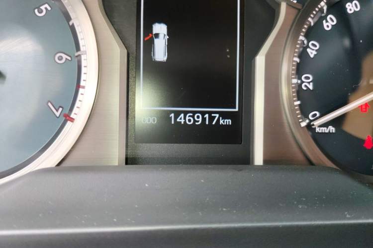 Used Toyota Prado 2019 3.5L Automatic TX-L Deluxe Edition with Rear-Mounted Spare Tire Odometer Close Up