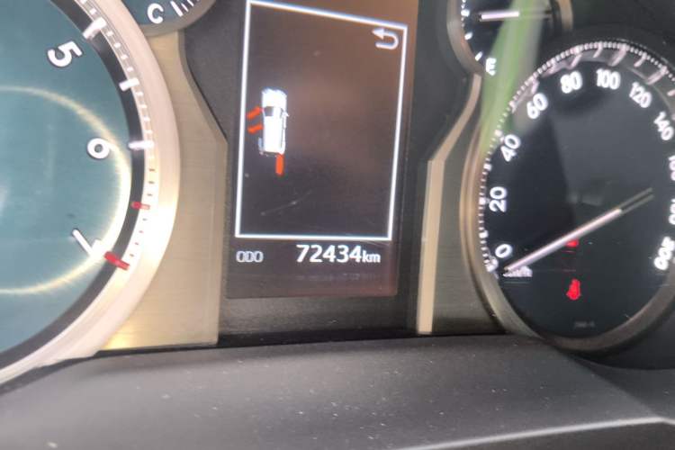Used Toyota Prado 2019 3.5L Automatic TX-L Deluxe Edition with Rear-Mounted Spare Tire Odometer Close Up